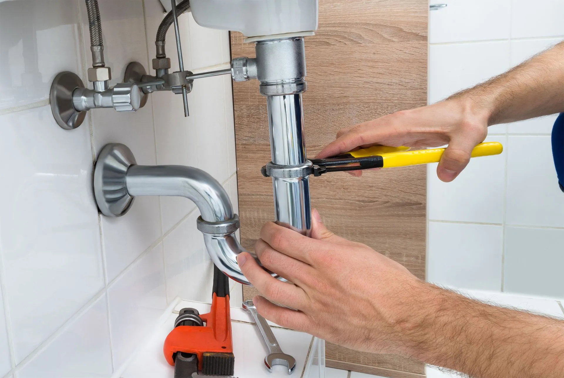 Keeping Your Pipes Clear: Drain Cleaning Services in Rochester, NY